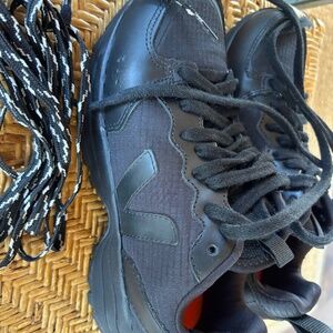 NWT Veja black Venturi Ripstop sneakers